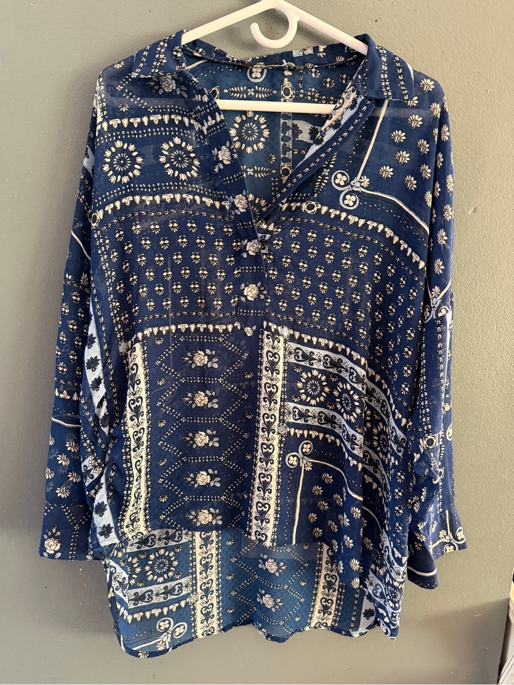 Zara Women's Blue Printed Button-Front Tunic Top
